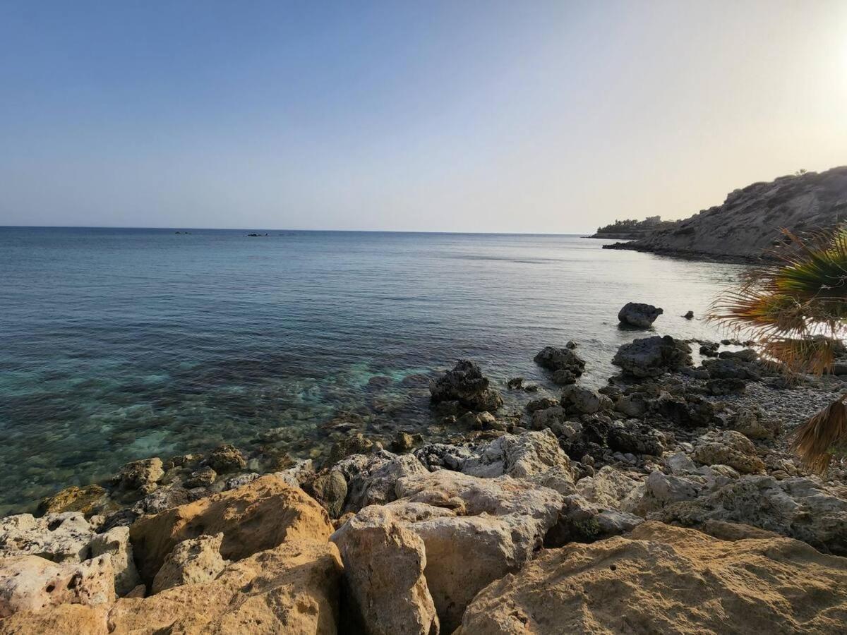 Serenity Corner Pafos Exterior foto