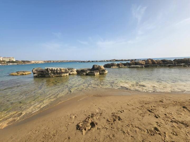 Serenity Corner Pafos Exterior foto