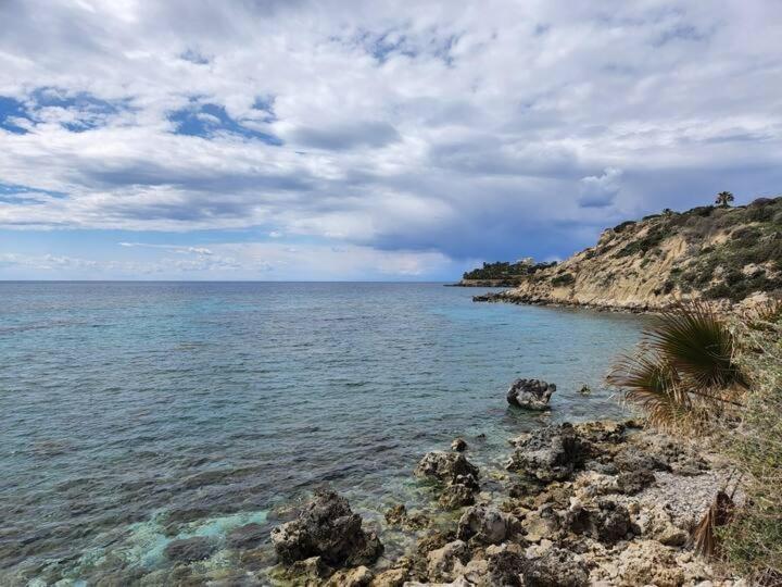 Serenity Corner Pafos Exterior foto